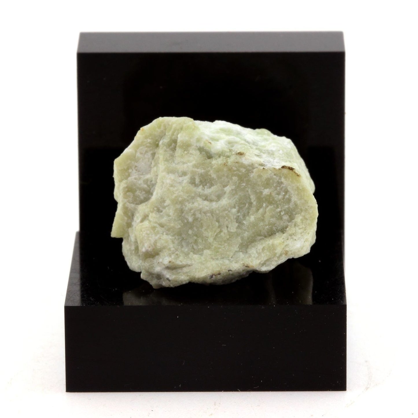 Egerane. 47.50 carats. Estrie, Québec, Canada