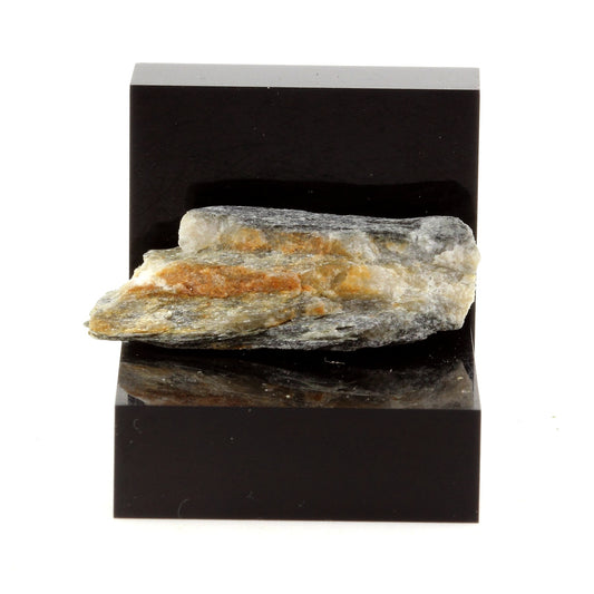 Brucite schist. 27.26 carats. Wakefield, Québec, Canada