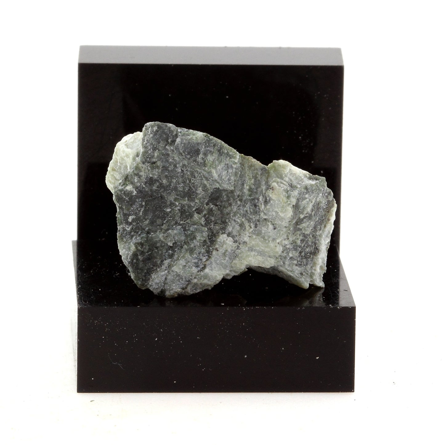 Attapulgite ( Palygorskite ). 25.01 carats. Thetford Mines, Québec, Canada