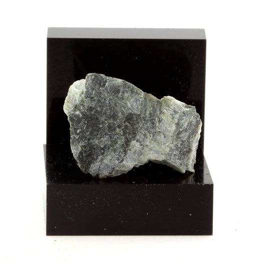 Attapulgite ( Palygorskite ). 25.01 carats. Thetford Mines, Québec, Canada