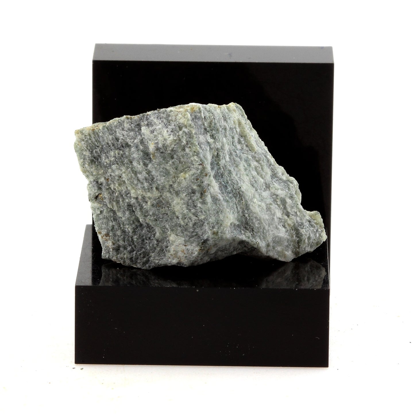 Devillite. 43.89 carats. Lennoxville, Québec, Canada