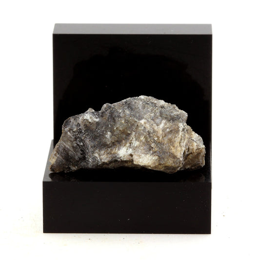 Grammatite, 32.17 carats, Montauban, Québec, Canada