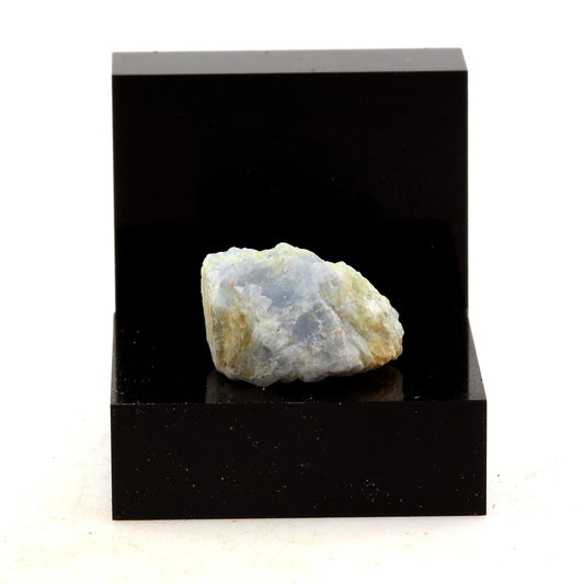 Calcite. 13.17 carats. Tatlock, Ontario, Canada