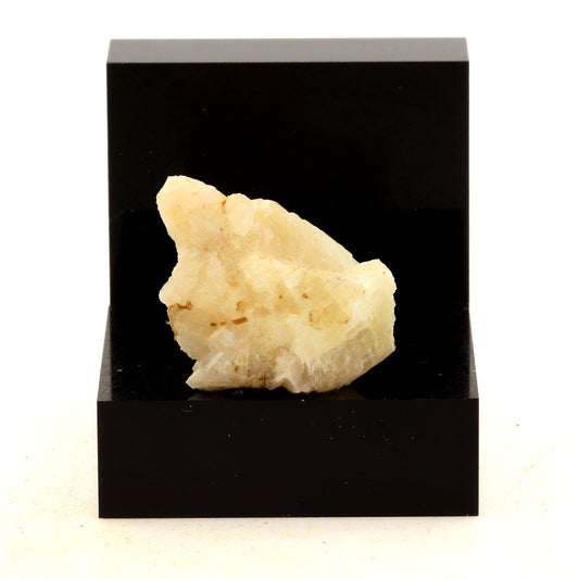 Calcite. 15.71 carats. Grenville, Québec, Canada