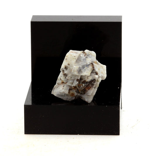 Arfvedsonite. 19.98 carats. Mont Saint-Hilaire, Québec, Canada