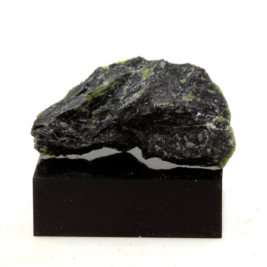 Ferro-antigorite, 25.19 carats, Asbestos, Estrie, Québec, Canada