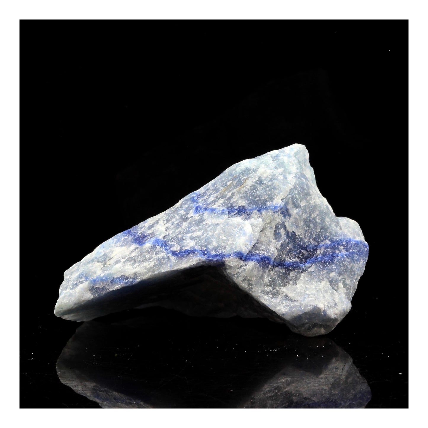 Dumortierite, 122.5 carats, Vaca Morta quarry, Bahia, Brésil