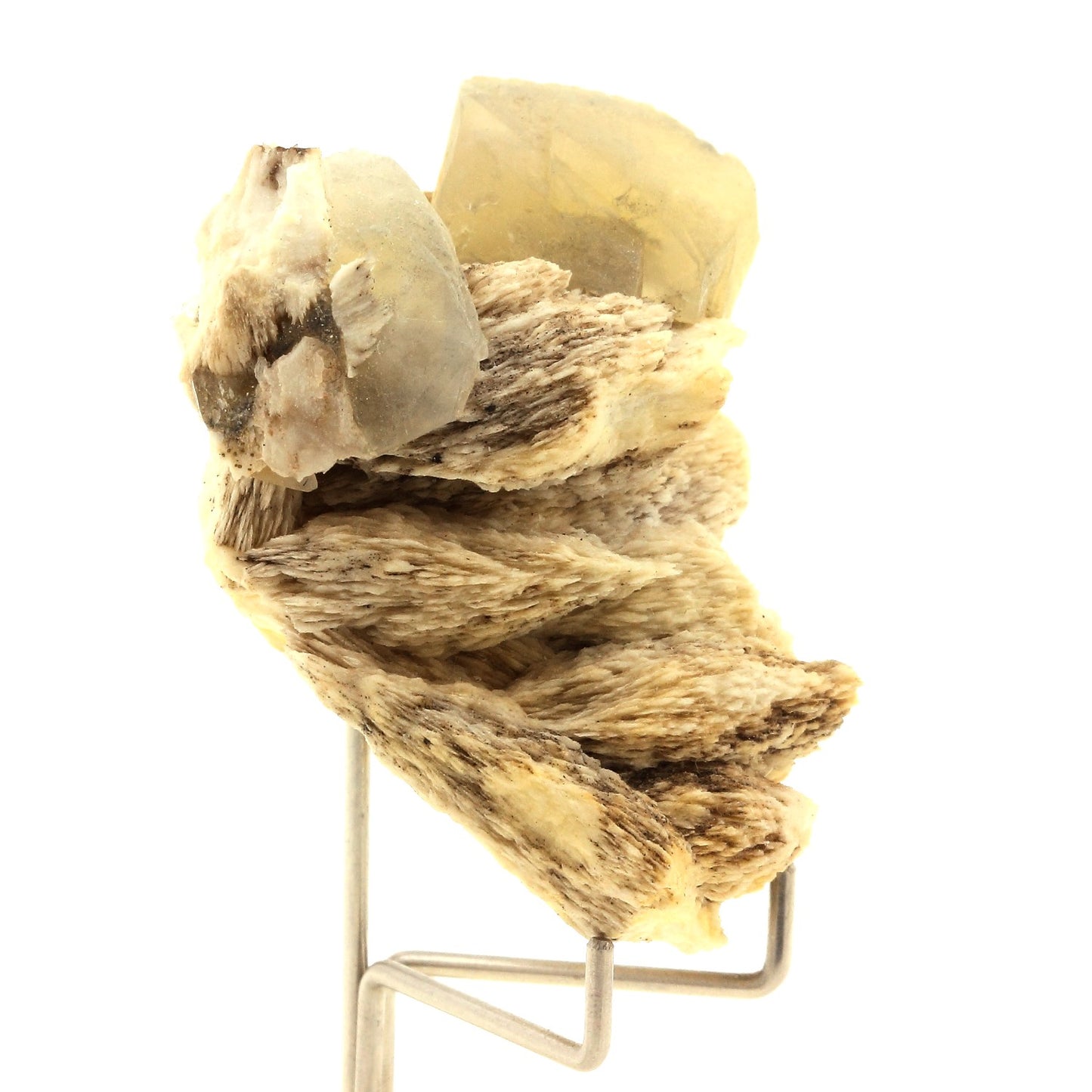 Calcite sur Baryte. 376.7 carats. Les Vieux Travaux, Les Malines, France