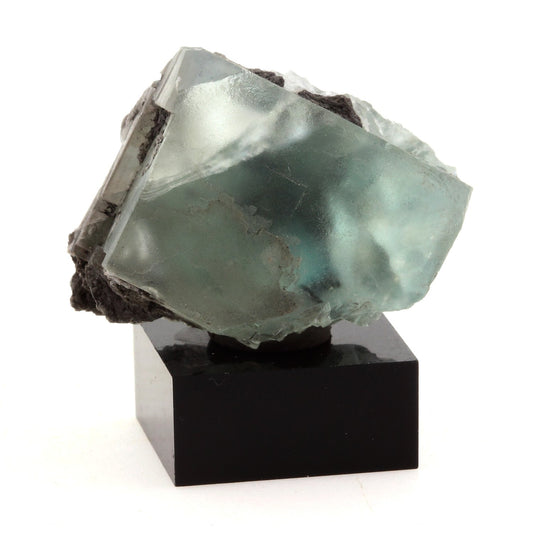 Fluorite verte. 109.6 carats. Massif des Aravis, Haute-Savoie, France