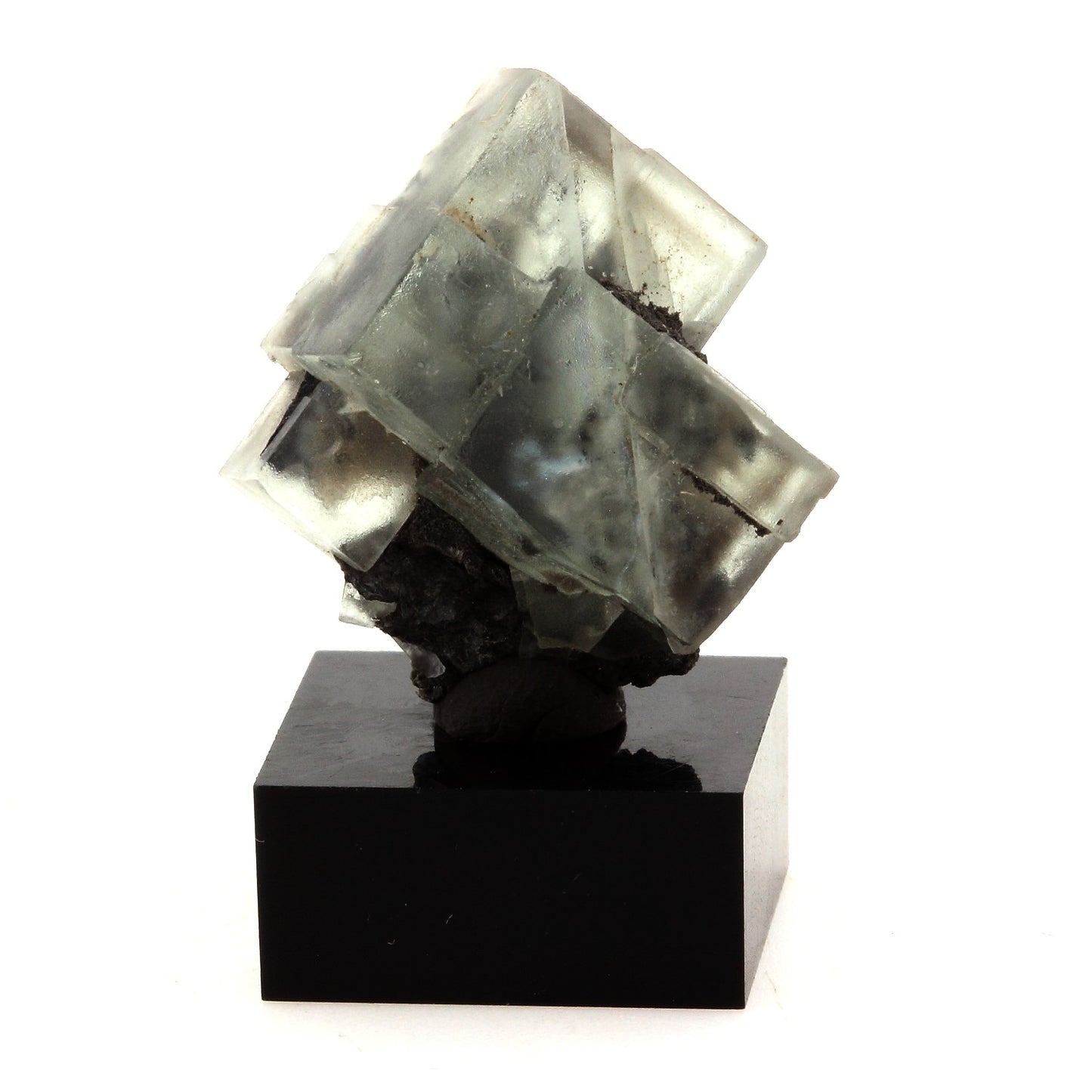 Fluorite verte. 34.4 carats. Massif des Aravis, Haute-Savoie, France