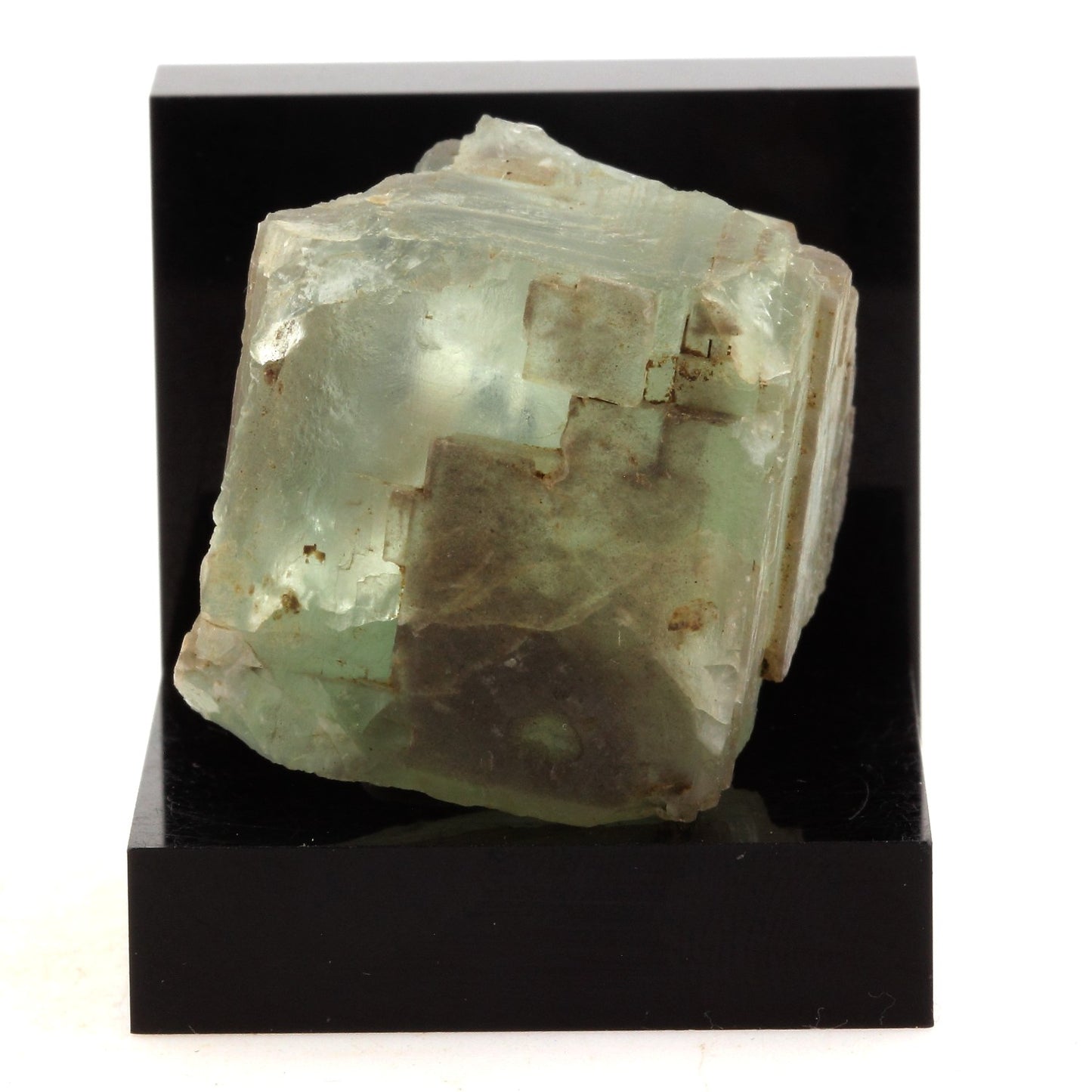 Fluorite verte. 303.0 carats. Massif des Aravis, Haute-Savoie, France