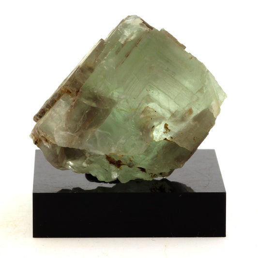 Fluorite verte. 303.0 carats. Massif des Aravis, Haute-Savoie, France