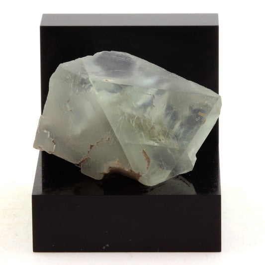 Fluorite verte. 64.3 carats. Massif des Aravis, Haute-Savoie, France