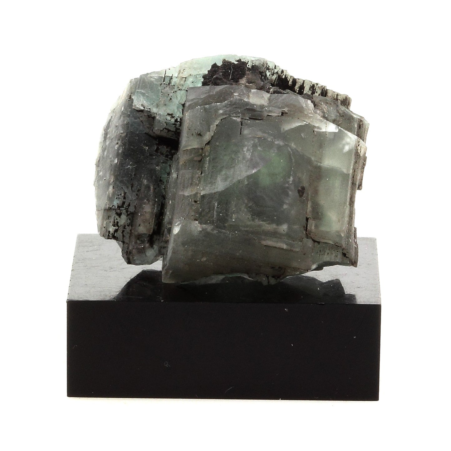 Fluorite verte. 87.5 carats. Massif des Aravis, Haute-Savoie, France