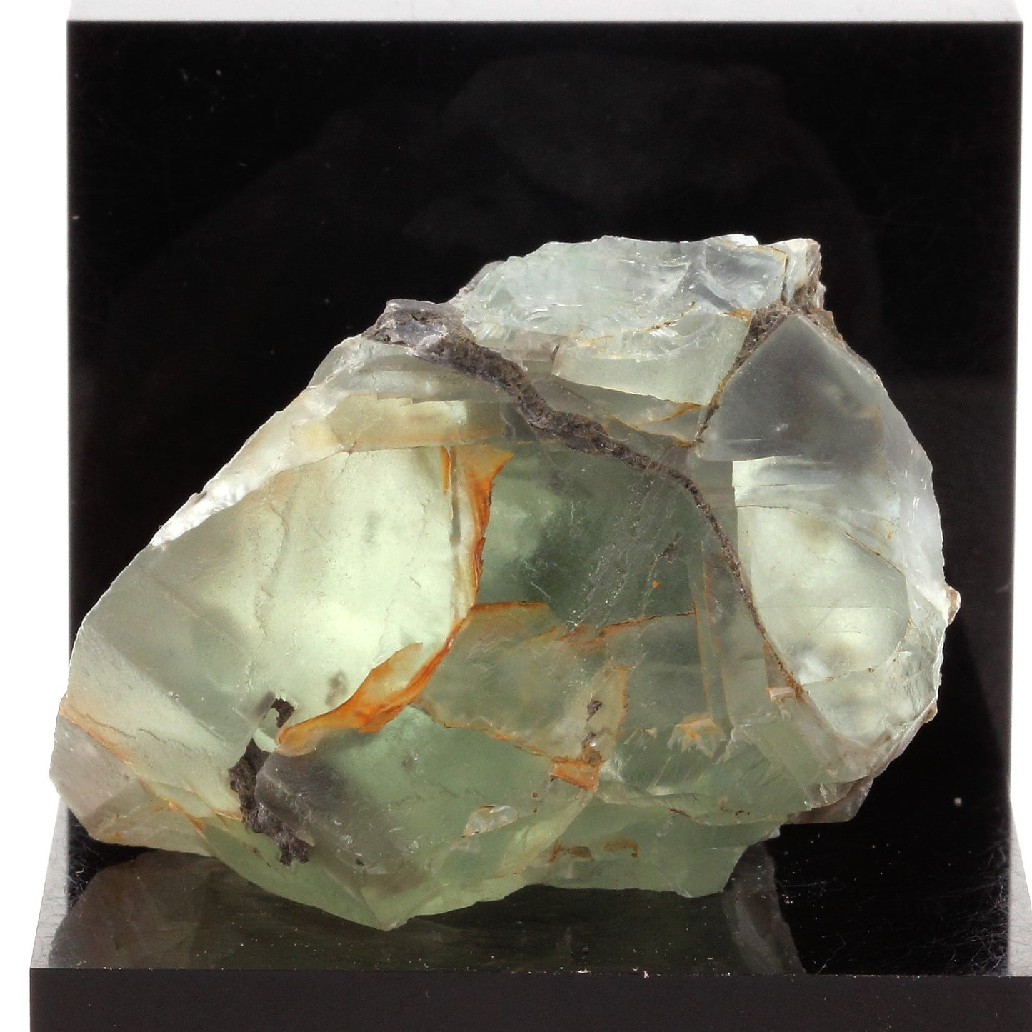 Fluorite verte. 462.9 carats. Massif des Aravis, Haute-Savoie, France