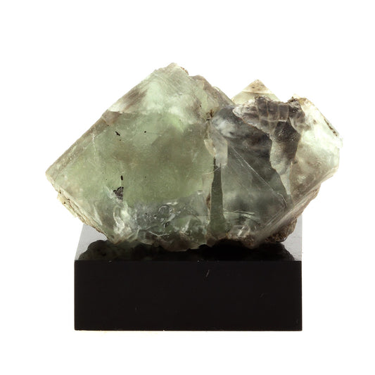 Fluorite verte. 157.7 carats. Massif des Aravis, Haute-Savoie, France