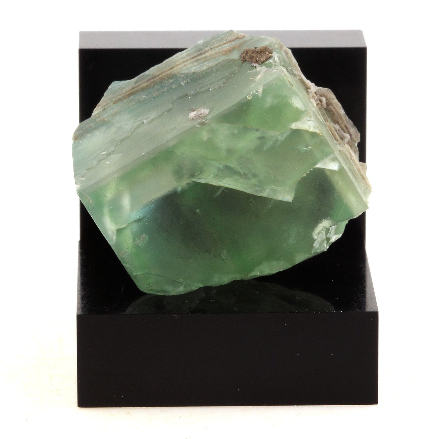 Fluorite verte, 115.8 carats. Massif des Aravis, Haute-Savoie, France