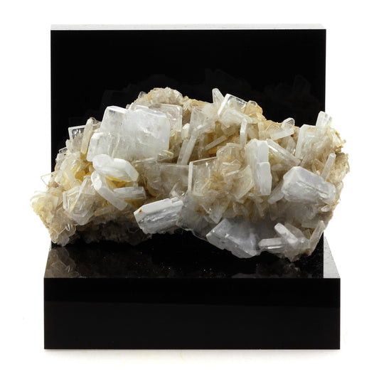 Baryte. 676.1 carats. Baryte occurrence, La Mure, Isère, France