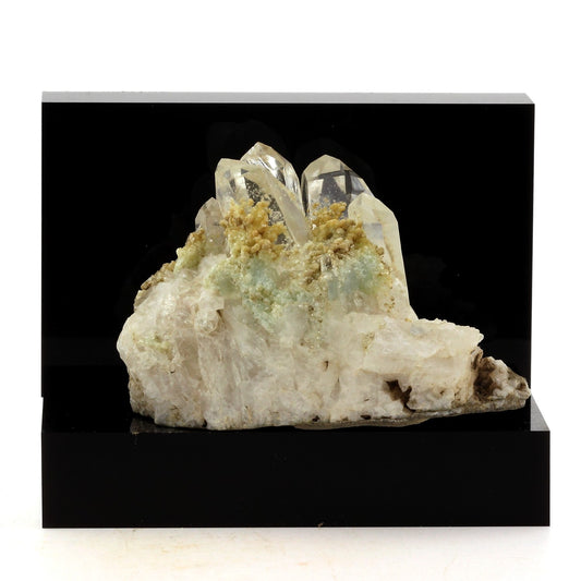 Quartz + Cookeite. 705.3 carats. Clavans, Bourg d'Oisans, France