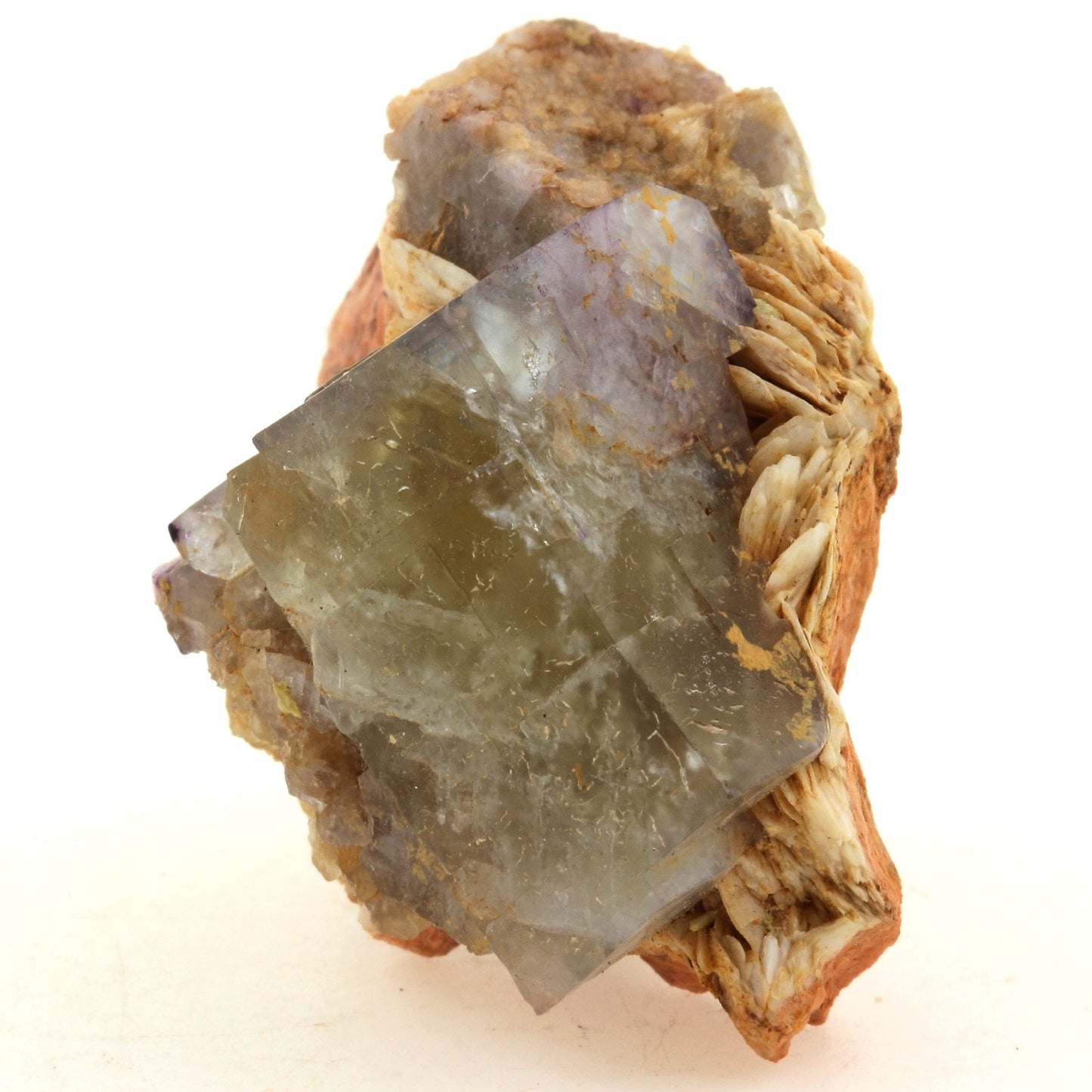 Fluorite + Baryte. 234.6 carats. Lantignié, France