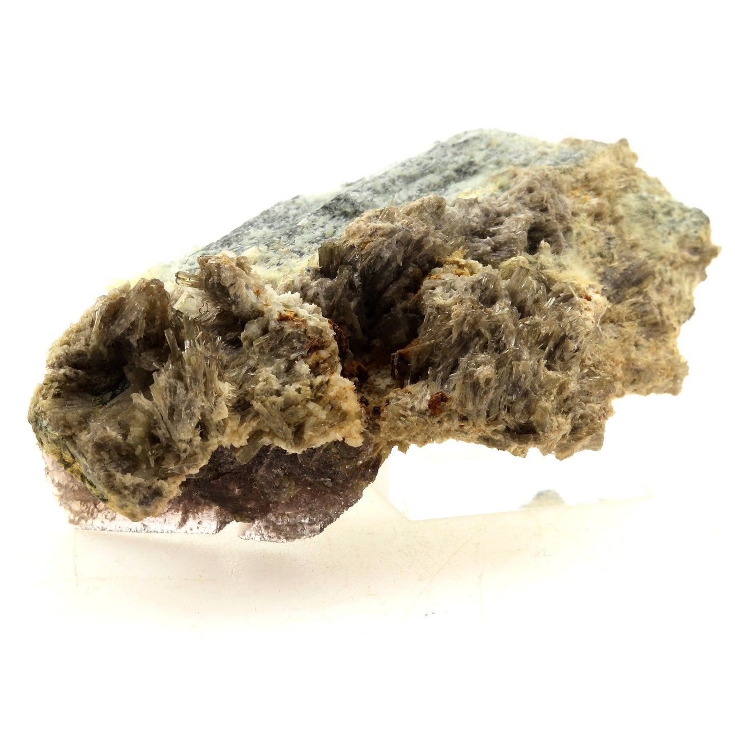 Axinite. 195.0 carats. Le Rocher d'Armentier, Bourg d'Oisans, France