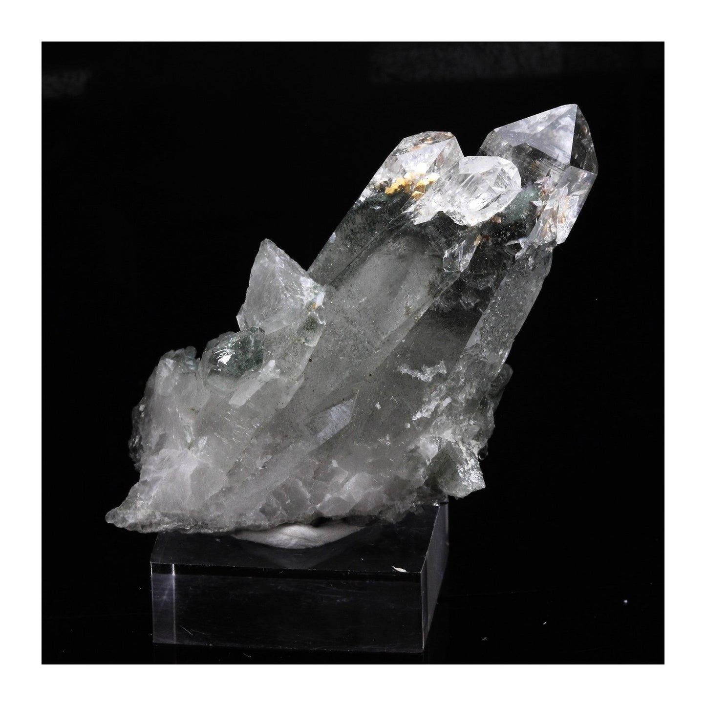 Quartz fantôme. 216.6 carats. Les Deux Alpes, Oisans, France