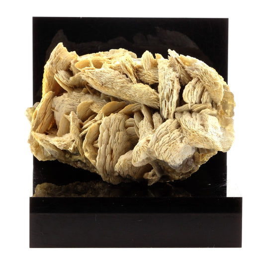 Baryte. 1345.0 carats. Saint-Laurent-du-Pape, Ardèche, France