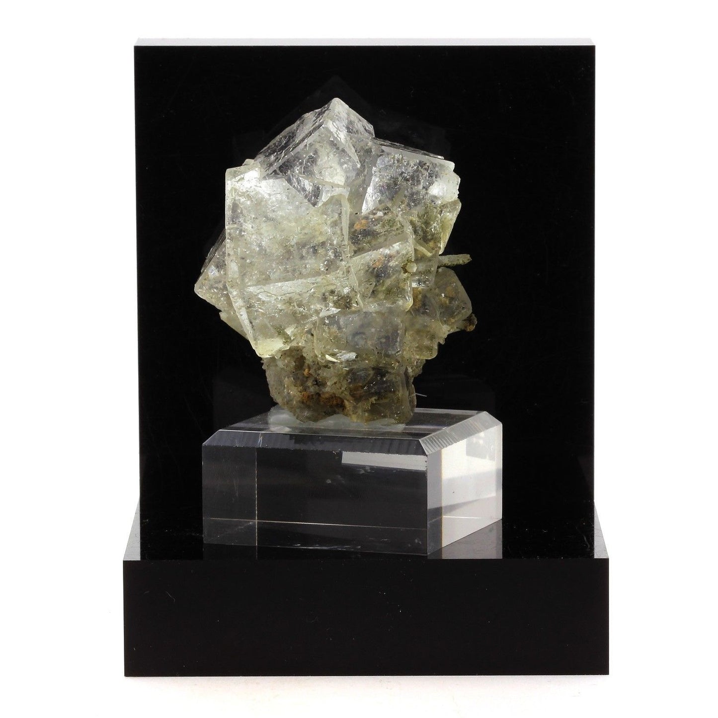 Fluorite + Quartz. 714.3 carats. Nikolaevskiy Mine, Dal'negorsk, Russie
