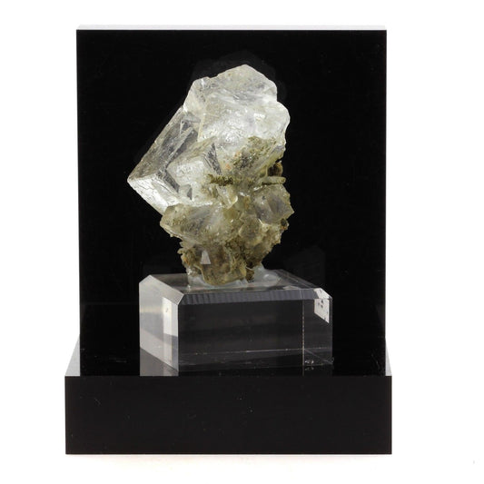 Fluorite + Quartz. 714.3 carats. Nikolaevskiy Mine, Dal'negorsk, Russie