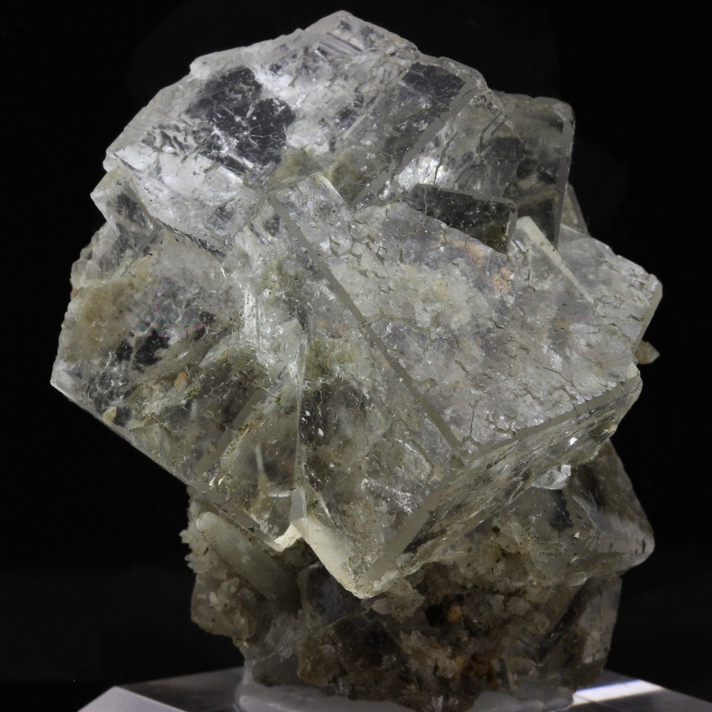 Fluorite + Quartz. 714.3 carats. Nikolaevskiy Mine, Dal'negorsk, Russie