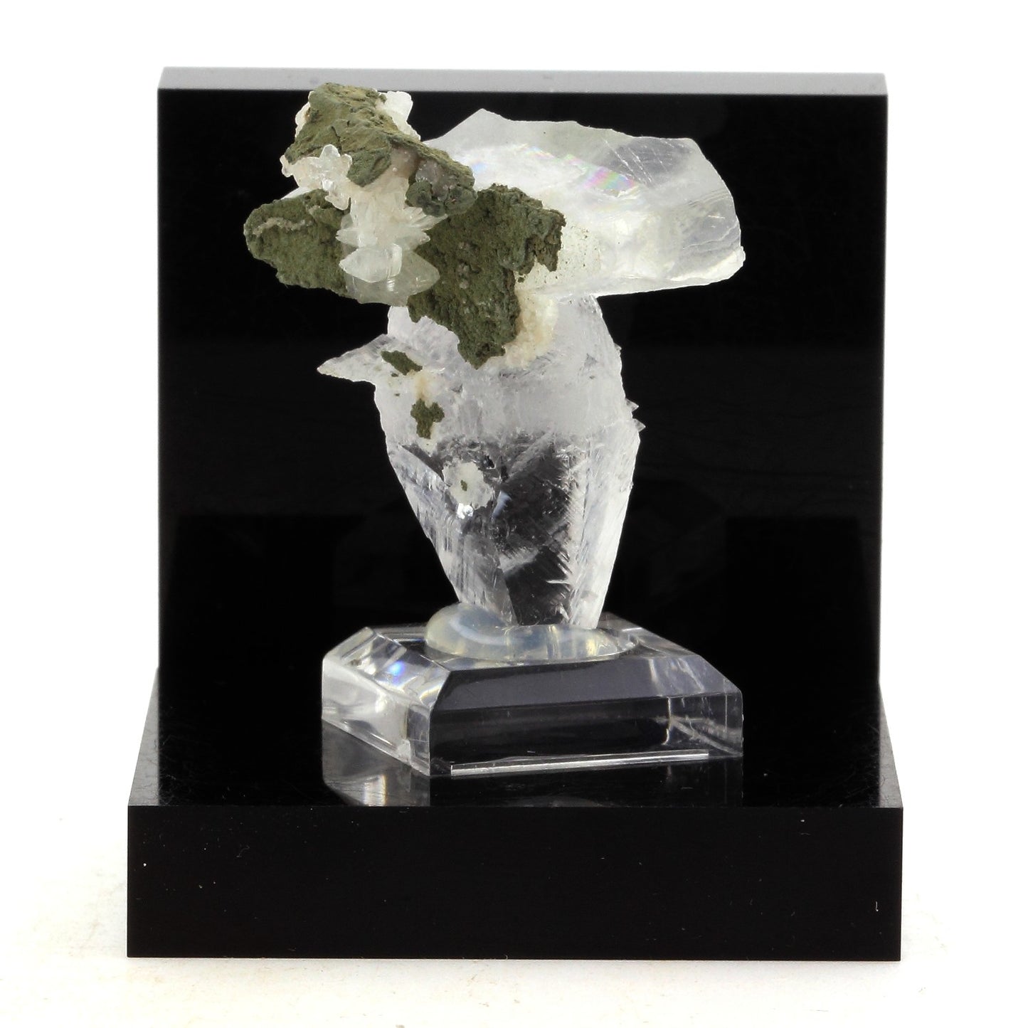 Calcite. 129.6 carats. Nikolaevskiy Mine, Dal'negorsk, Russie