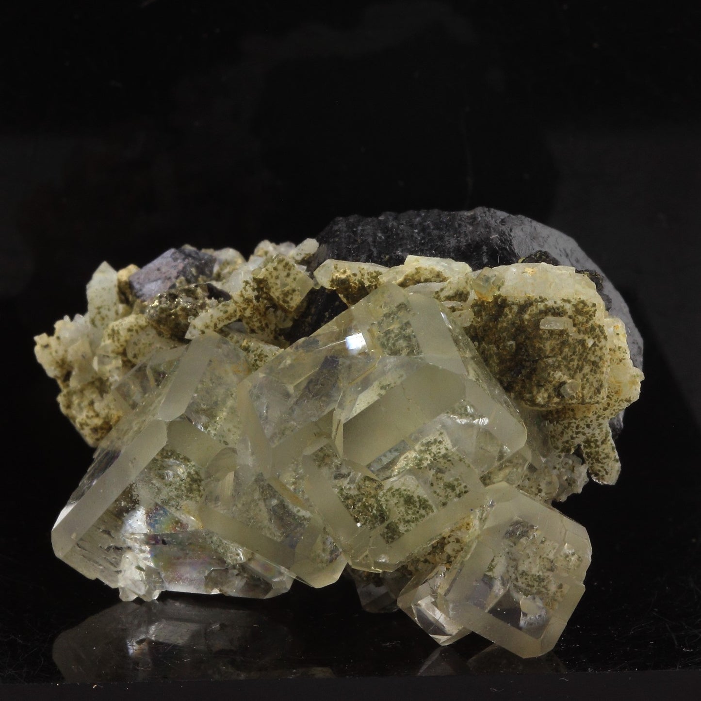 Fluorite + Sphalerite. 114.4 carats. Nikolaevskiy Mine, Dal'negorsk, Russie