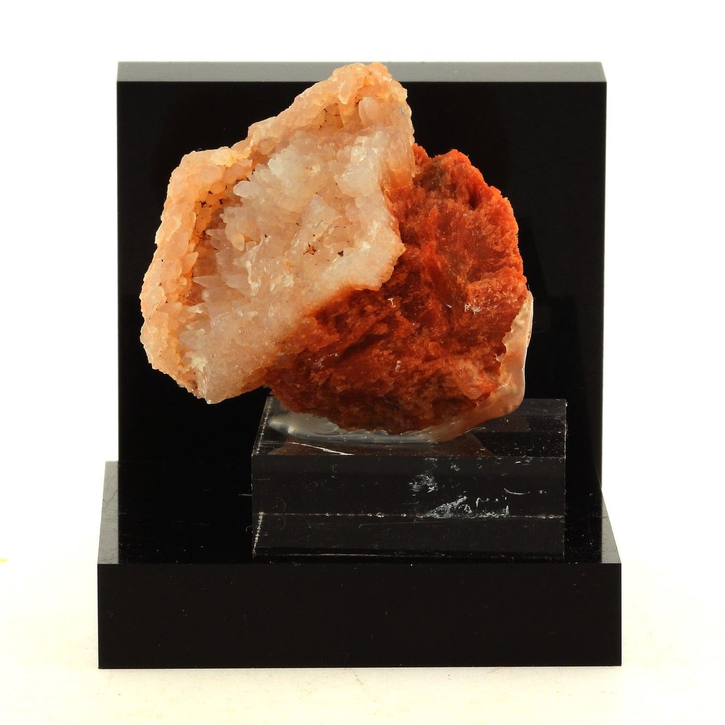 Apophyllite + Calcédoine. 207.8 carats. Aurangabad, Maharashtra, Inde