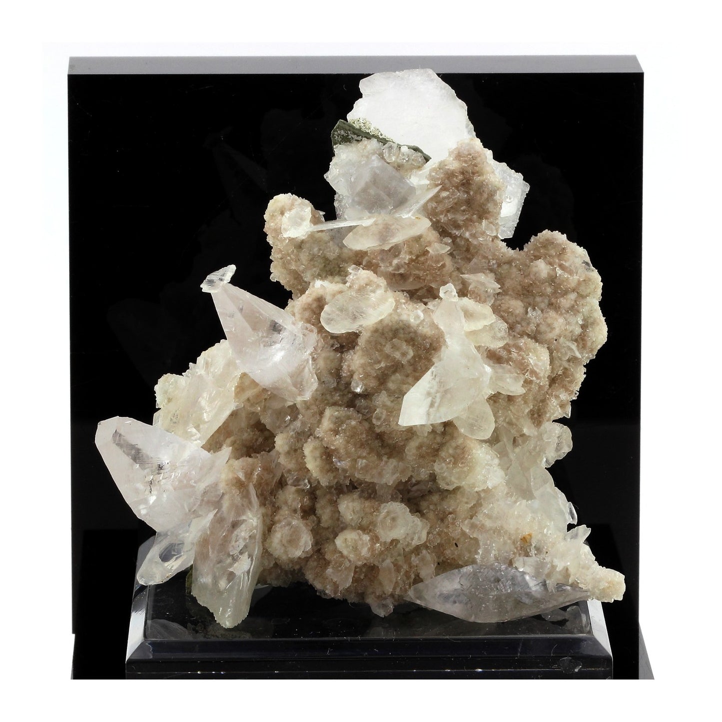 Calcite. 2270.1 carats. Nikolaevskiy Mine, Dal'negorsk, Russie