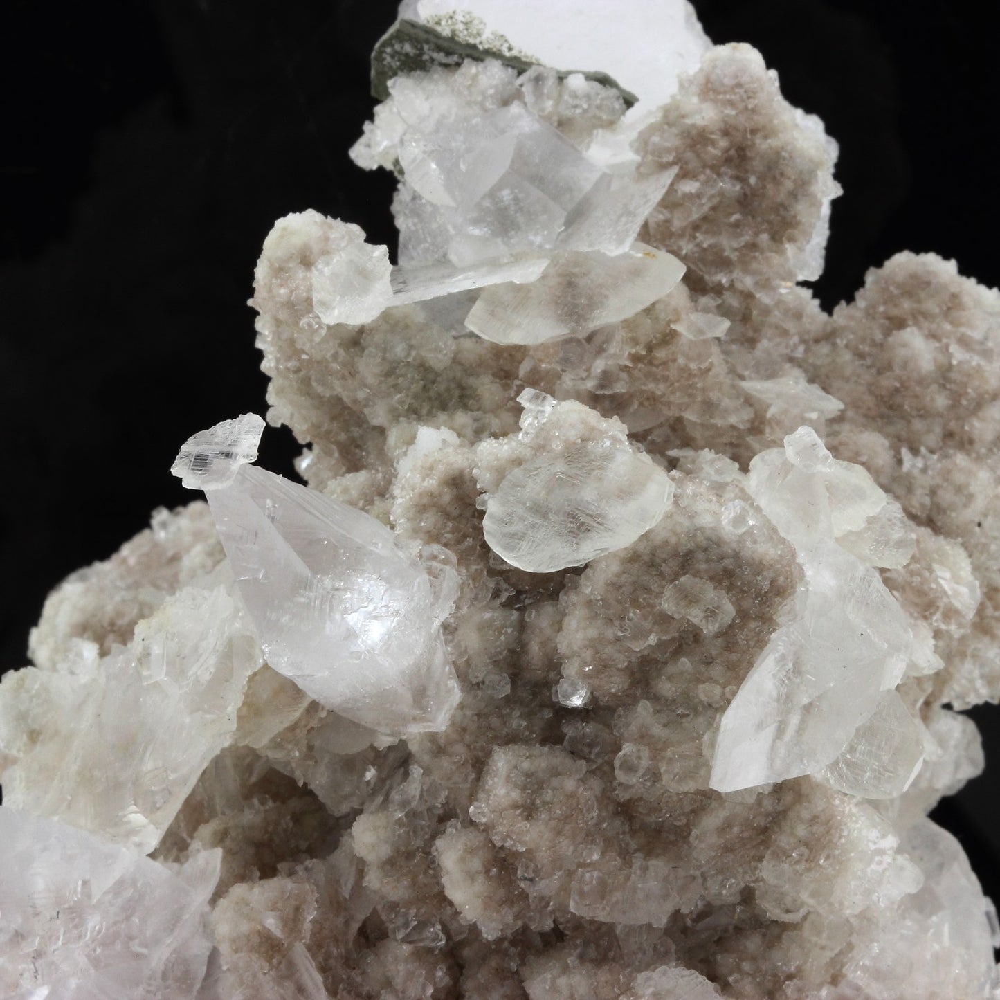 Calcite. 2270.1 carats. Nikolaevskiy Mine, Dal'negorsk, Russie