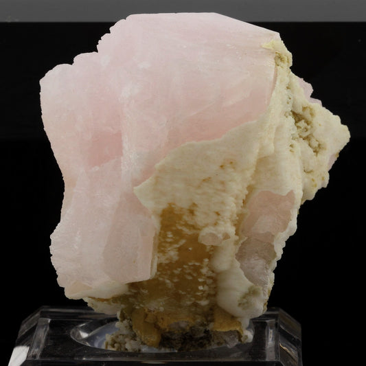 Calcite. 868.3 carats. 2nd Sovetskii Mine, Dalnegorsk, Russie