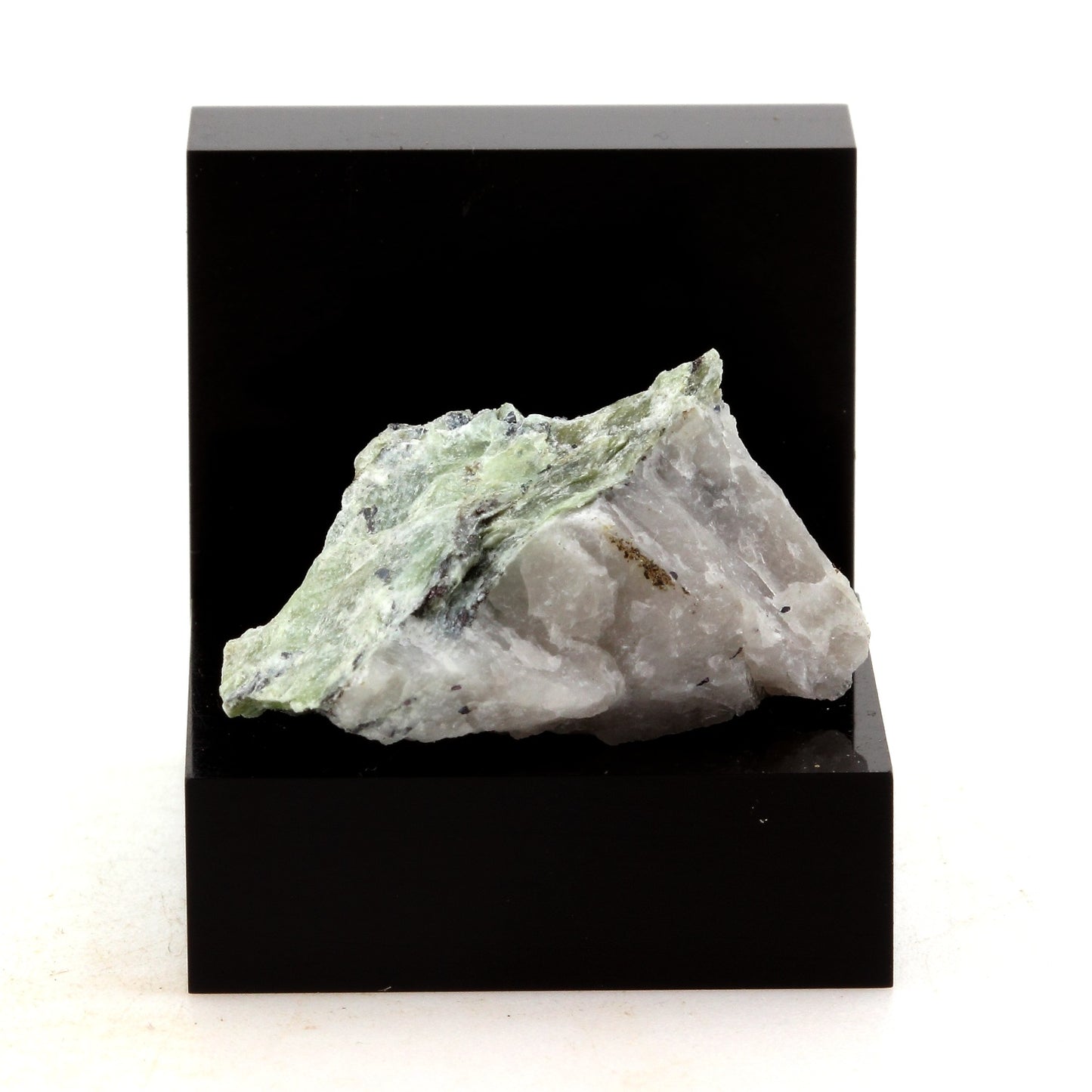 Schwatzite. 31.04 carats. Deloro, Ontario, Canada