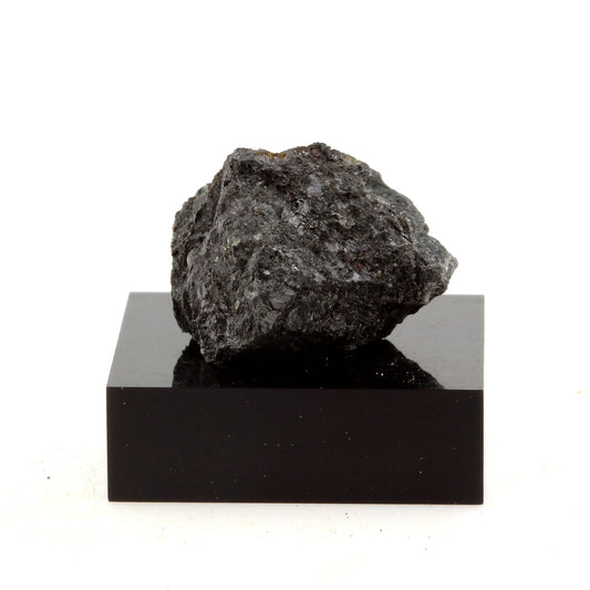 Hisingerite. 49.12 carat. Eastern Metals Mine, Québec, Canada