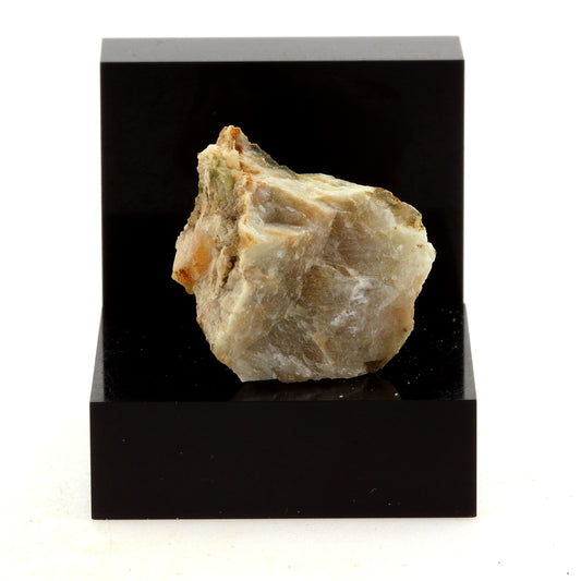 Verdelite. 24.40 carats. Glen Almond, Québec, Canada