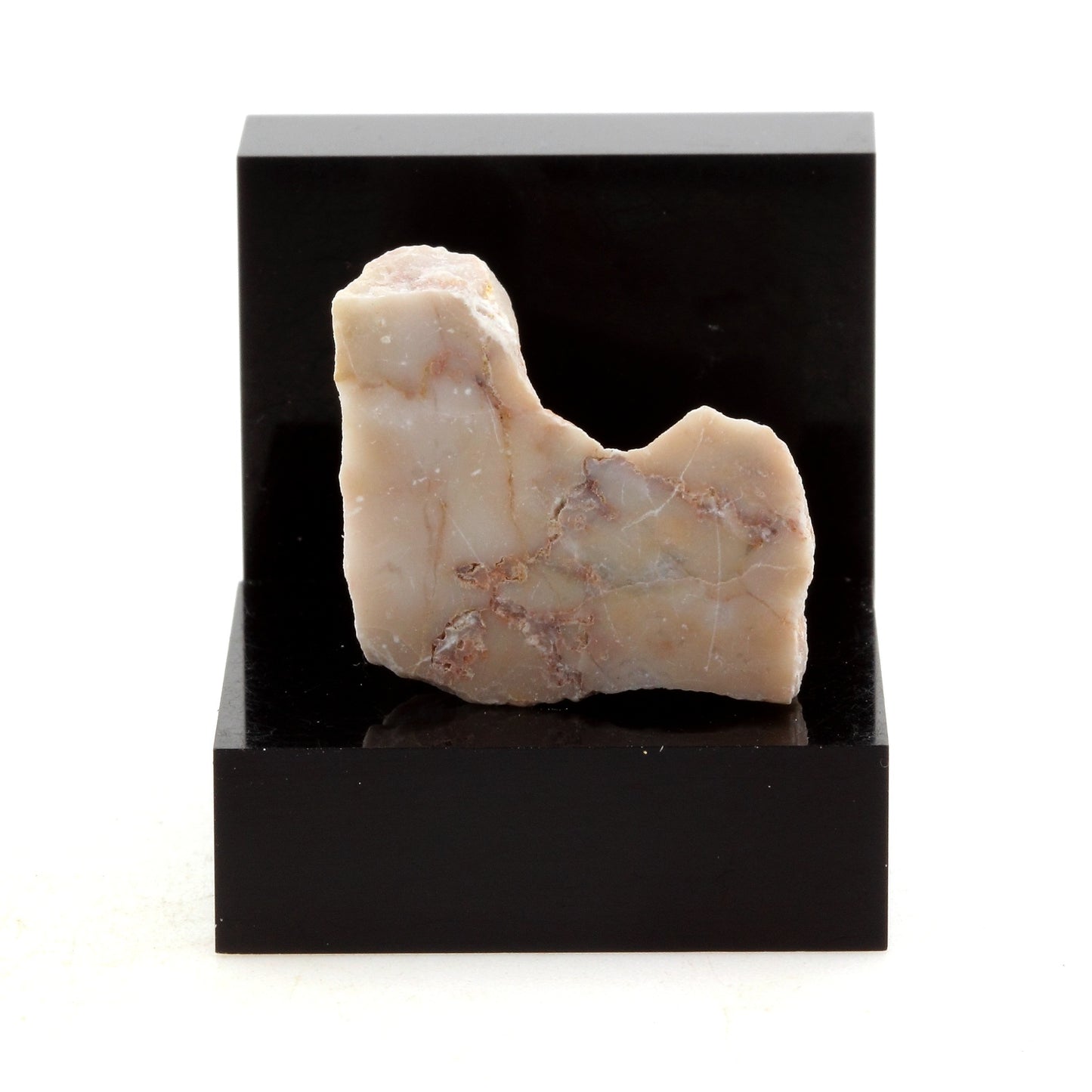 Breccia. 32.99 carats. Montana, USA