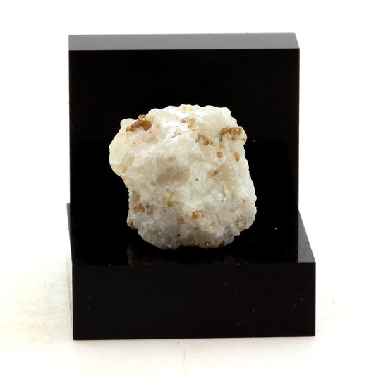 Clintonite. 23.70 carats. Grenville, Québec, Canada