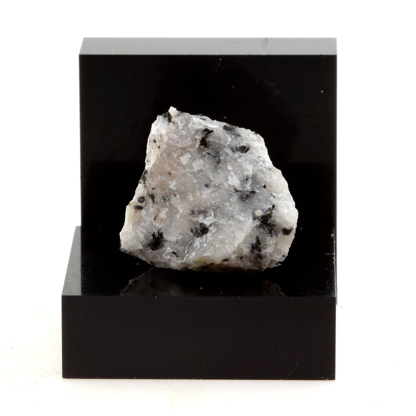 Aplite. 21.00 carats. Ottawa, Ontario, Canada