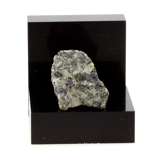 Cassiterite. 22.18 carats. Estrie, Québec, Canada