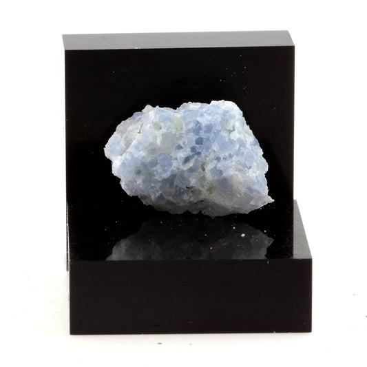 Calcite. 18.07 carats. Tatlock, Ontario, Canada