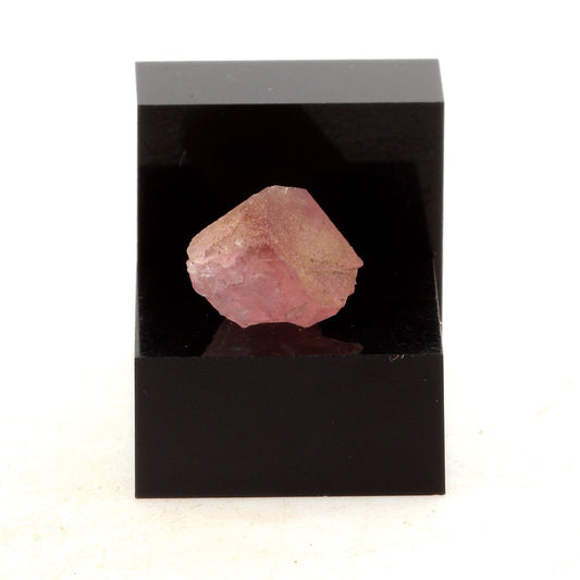 Fluorite rose. 5.36 carats. Massif du Mont-Blanc, France