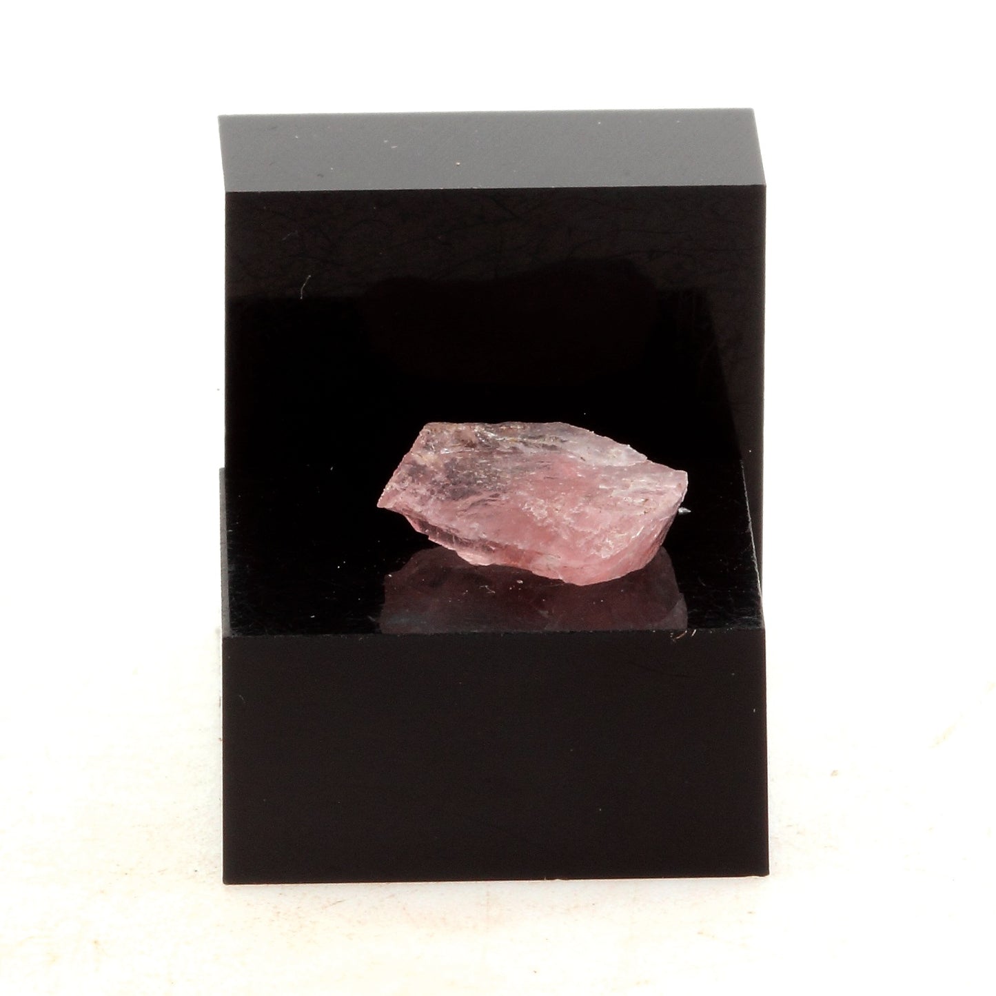 Fluorite rose. 2.64 carats. Massif du Mont-Blanc, France