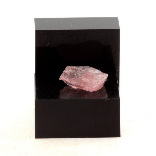 Fluorite rose. 2.64 carats. Massif du Mont-Blanc, France