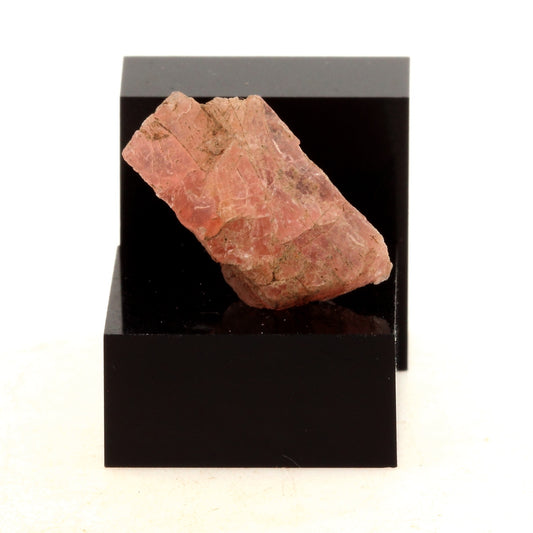 Fluorite rose. 8.97 carats. Massif du Mont-Blanc, France