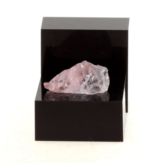 Fluorite rose. 4.66 carats. Massif du Mont-Blanc, France