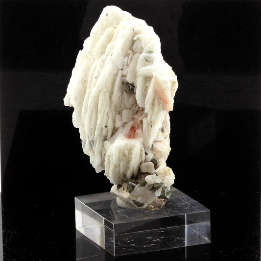 Baryte. 377.0 carats. Dreislar Mine, Dreislar, Allemagne